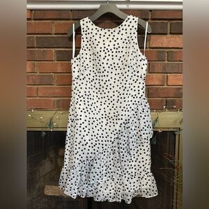 🛍️Lauren Ralph Lauren ruffle bottom with sleeveless dress excellent condition.